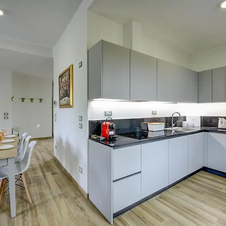 Desenzanoloft Official Partner Marriott Homes & - Palazzo Visconti Luxury Apartment *