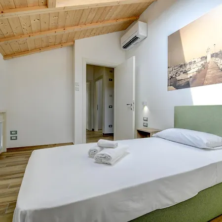 Desenzanoloft Palazzo Visconti Luxury *